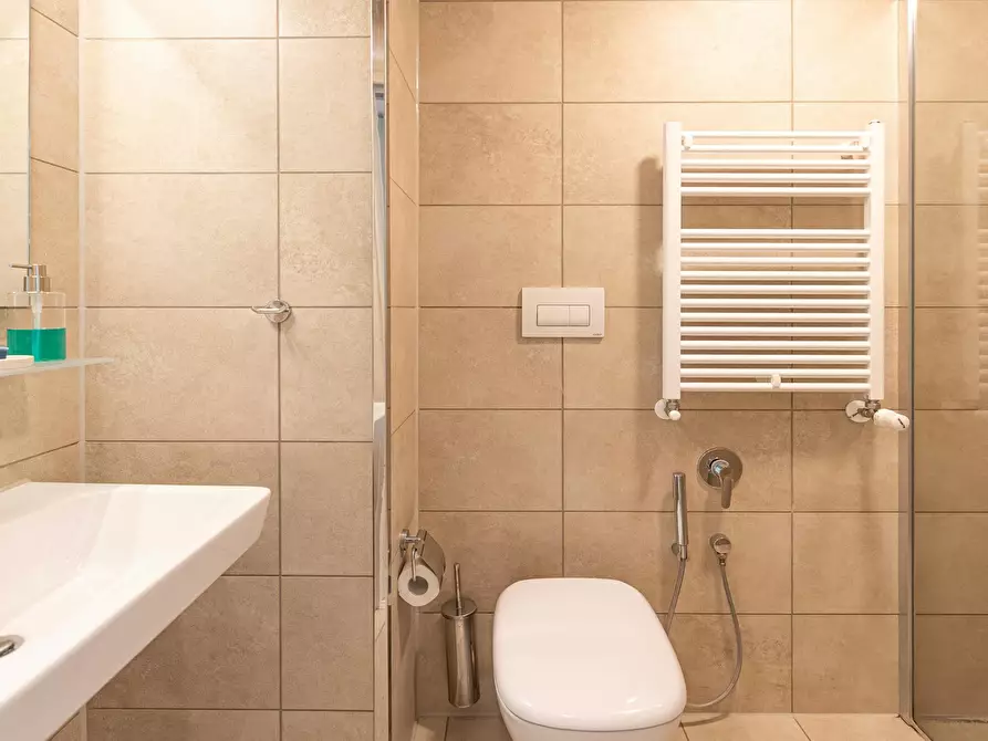 Immagine 9 di Appartamento in affitto  in Viale della Toscana a Firenze