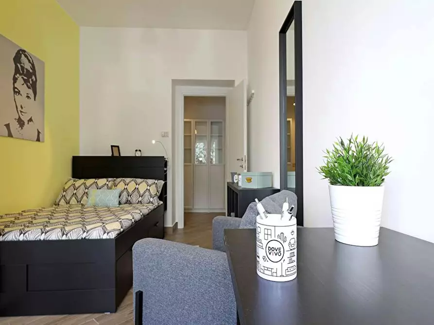 Immagine 5 di Camera in affitto  in Via Antonino Lo Surdo a Roma