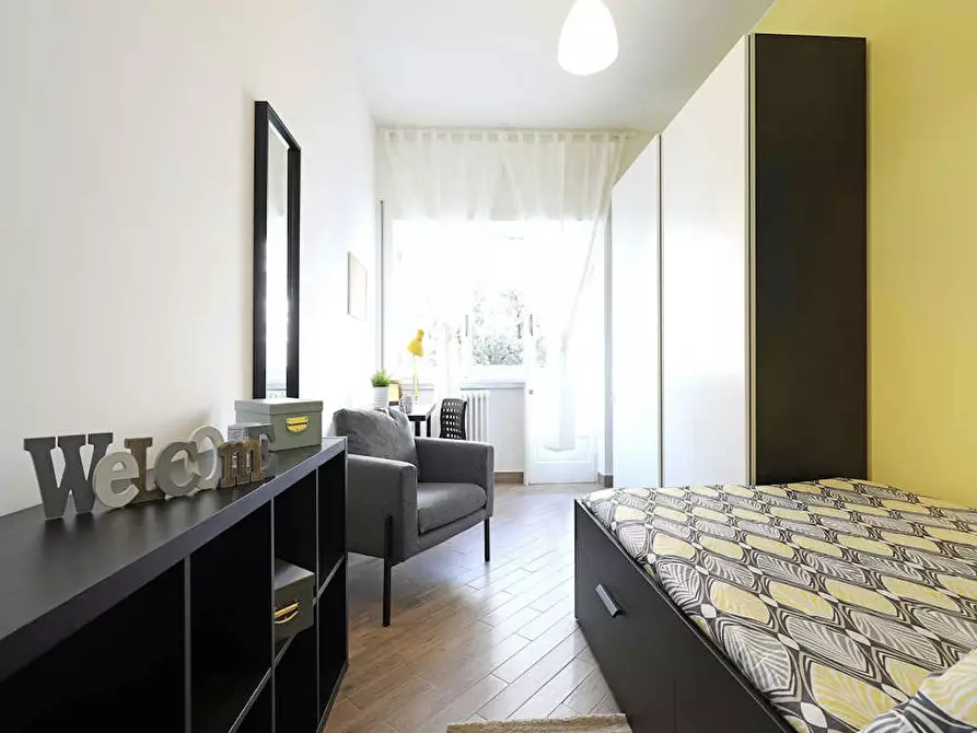 Immagine 4 di Camera in affitto  in Via Antonino Lo Surdo a Roma