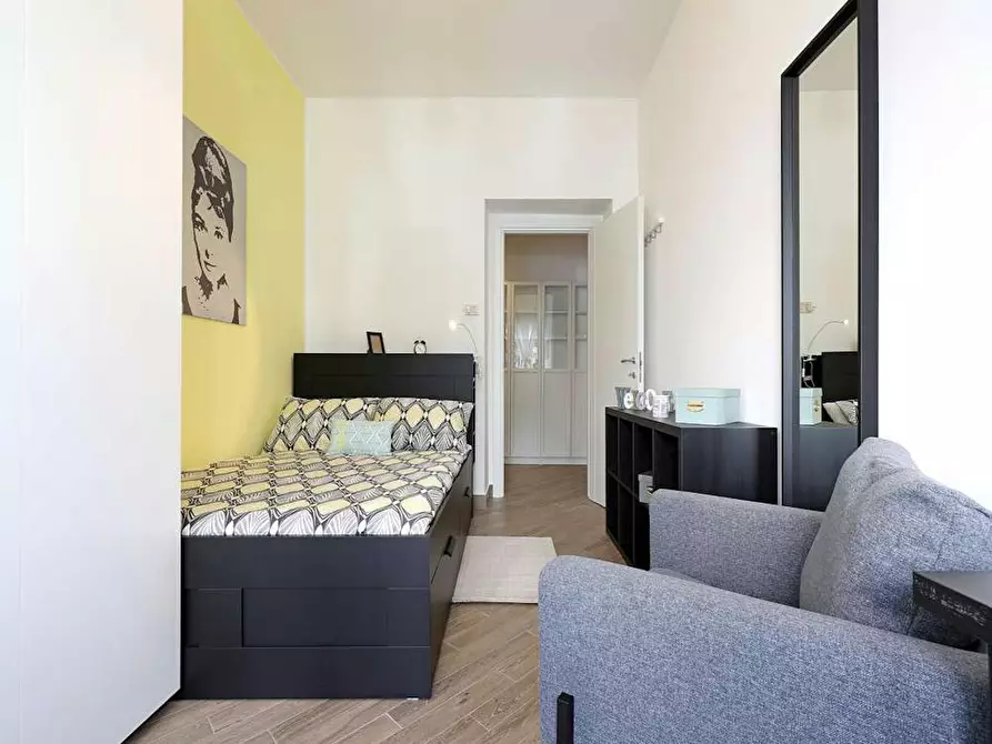 Immagine 4 di Camera in affitto  in Via Antonino Lo Surdo a Roma