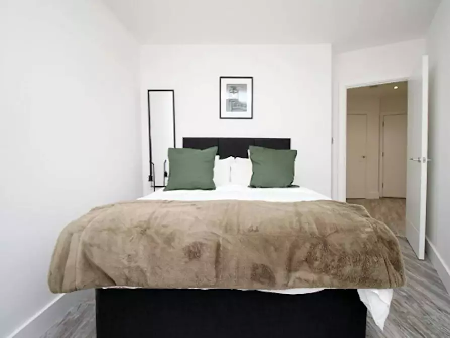 Immagine 3 di Casa indipendente in affitto  in Clarence Street a 