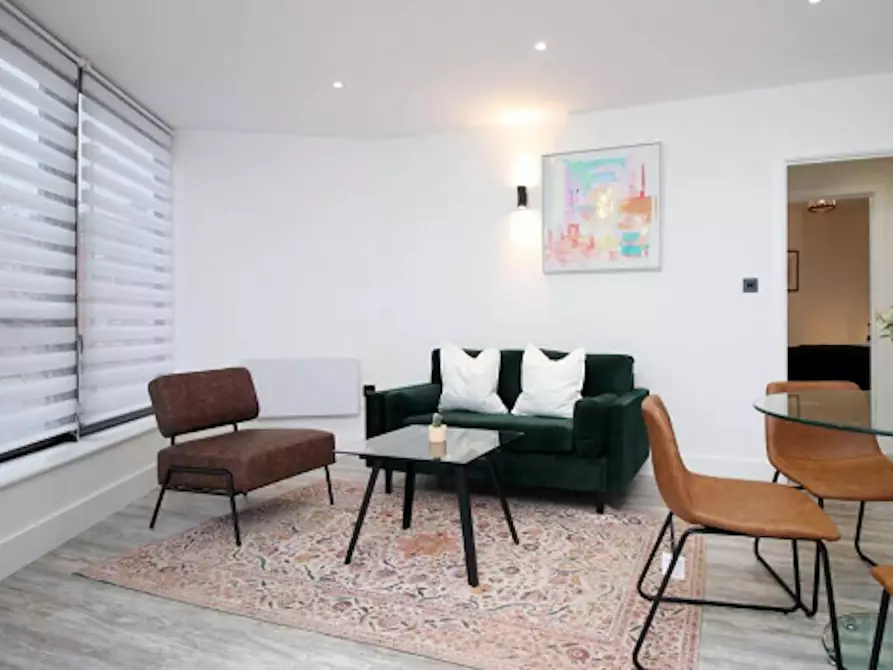 Immagine 4 di Casa indipendente in affitto  in Clarence Street a 