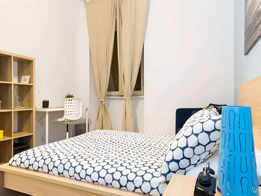 Immagine 1 di Camera in affitto  in Via Alfredo Campanini a Milano