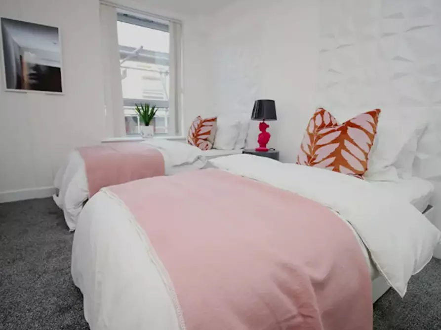 Immagine 2 di Casa indipendente in affitto  in Marsh Street a Bristol