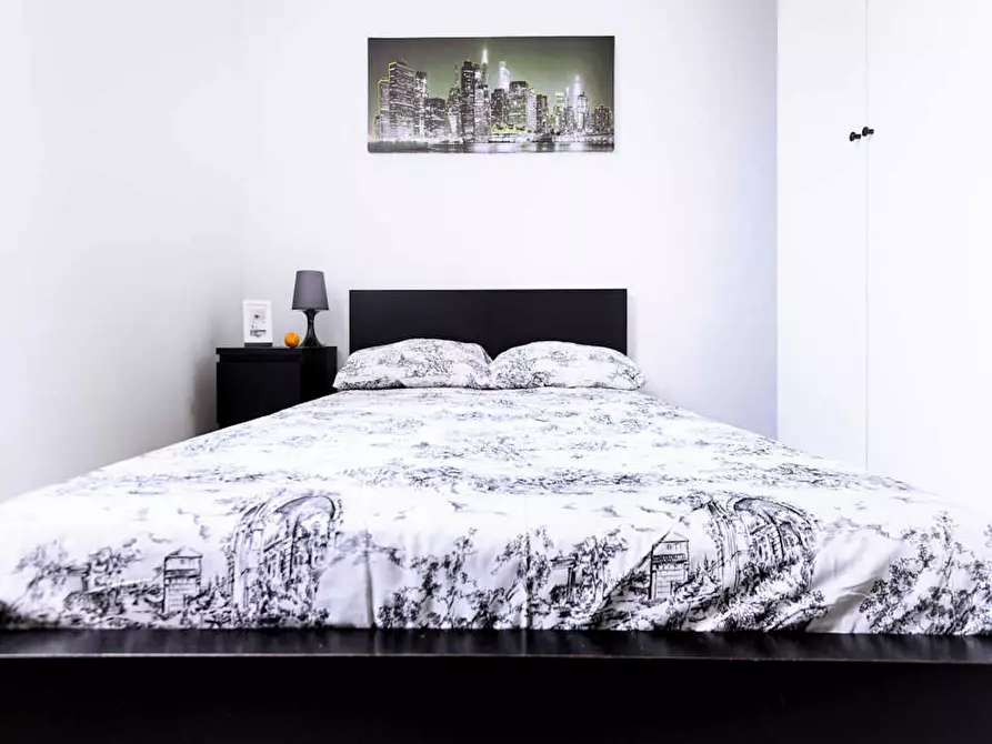 Immagine 1 di Camera in affitto  in Via Ippodromo a Milano