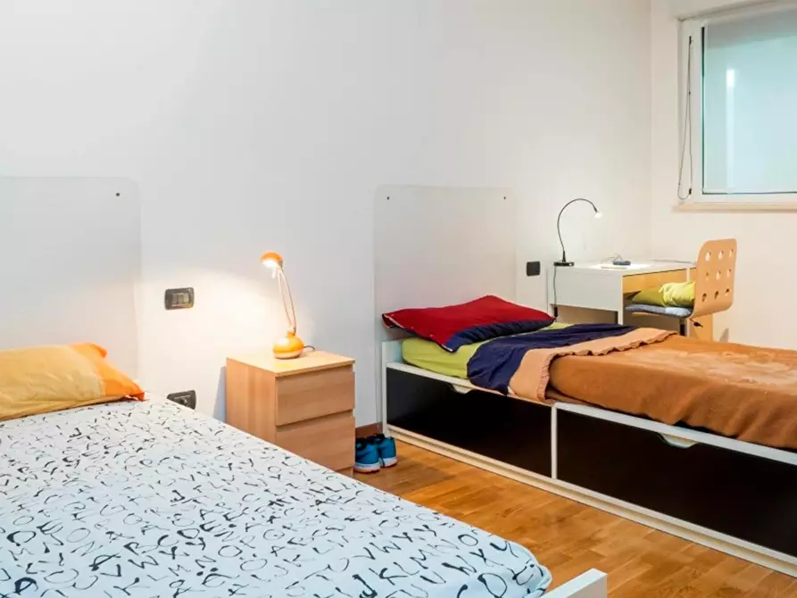 Immagine 1 di Camera condivisa in affitto  in Viale dell'Innovazione a Milano