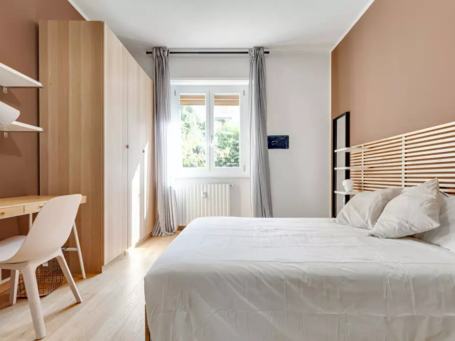 Immagine 2 di Camera in affitto  in Via Rembrandt a Milano