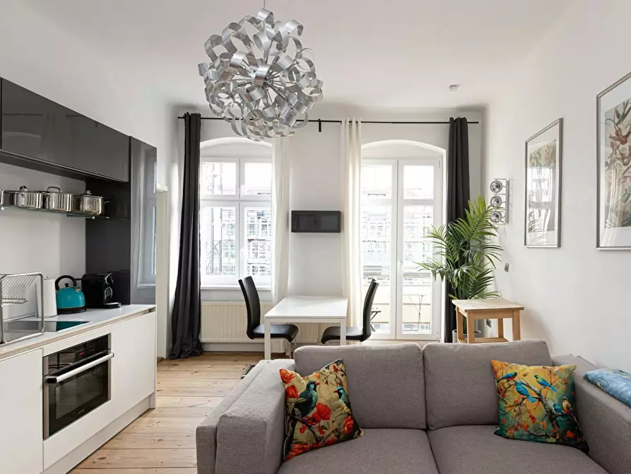 Immagine 1 di Appartamento in affitto  in Stralauer Allee a Berlin Friedrichshain