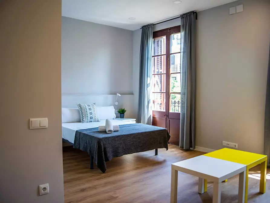 Immagine 5 di Appartamento in affitto  in Carrer de Sants a Barcelona