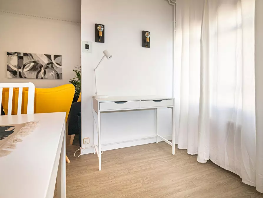 Immagine 10 di Appartamento in affitto  in Carrer de Rocafort a Barcelona