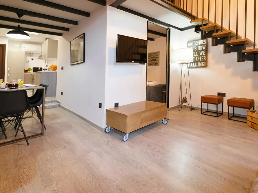 Immagine 2 di Appartamento in affitto  in Carrer del Marroc a Barcelona
