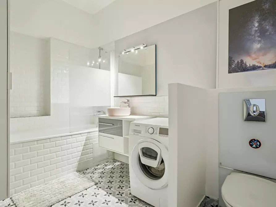 Immagine 10 di Appartamento in affitto  in Rue Mandar a Paris