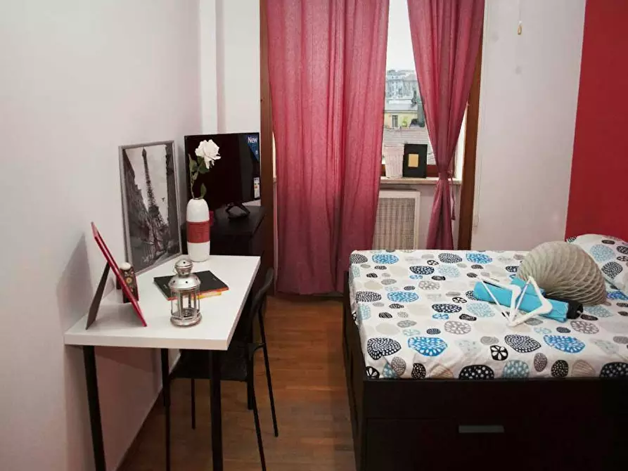 Immagine 1 di Camera in affitto  in Via Andrea Costa a Milano