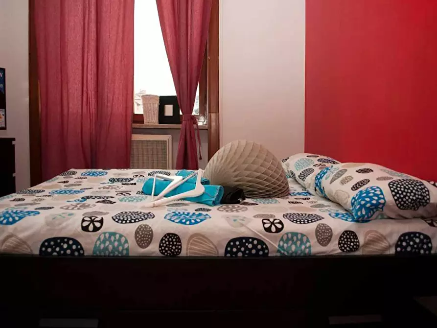 Immagine 4 di Camera in affitto  in Via Andrea Costa a Milano