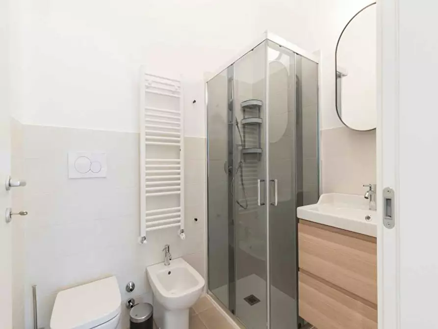 Immagine 7 di Camera in affitto  in Via della Moscova a Milano