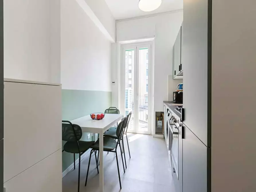 Immagine 3 di Camera in affitto  in Via della Moscova a Milano