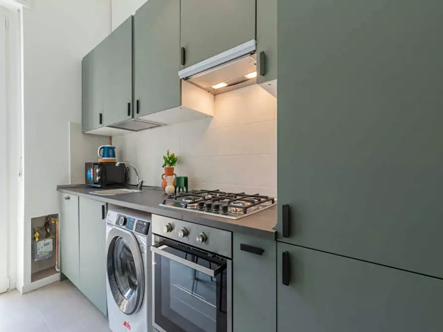 Immagine 6 di Camera in affitto  in Via della Moscova a Milano