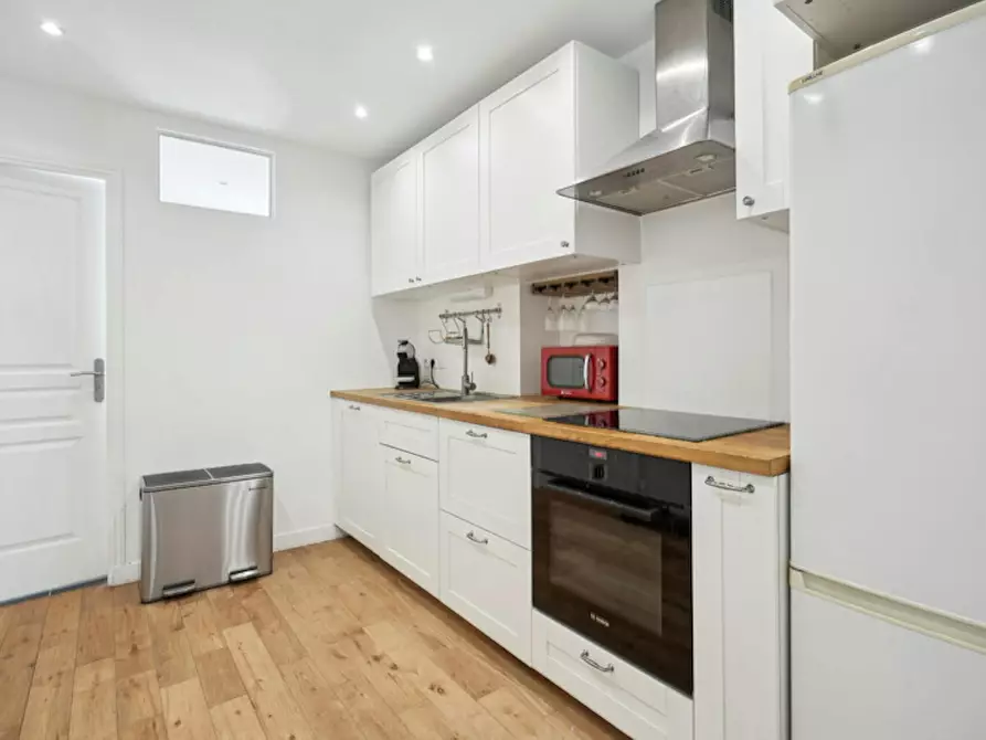 Immagine 9 di Appartamento in affitto  in Rue Louis Rouquier a Levallois-Perret