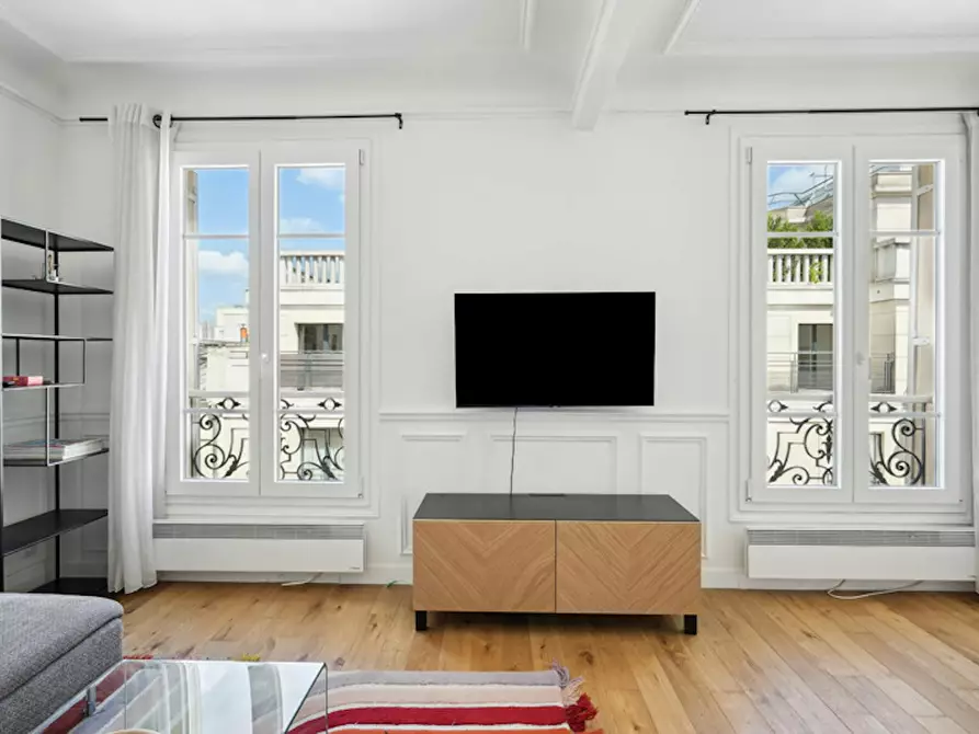 Immagine 4 di Appartamento in affitto  in Rue Louis Rouquier a Levallois-Perret