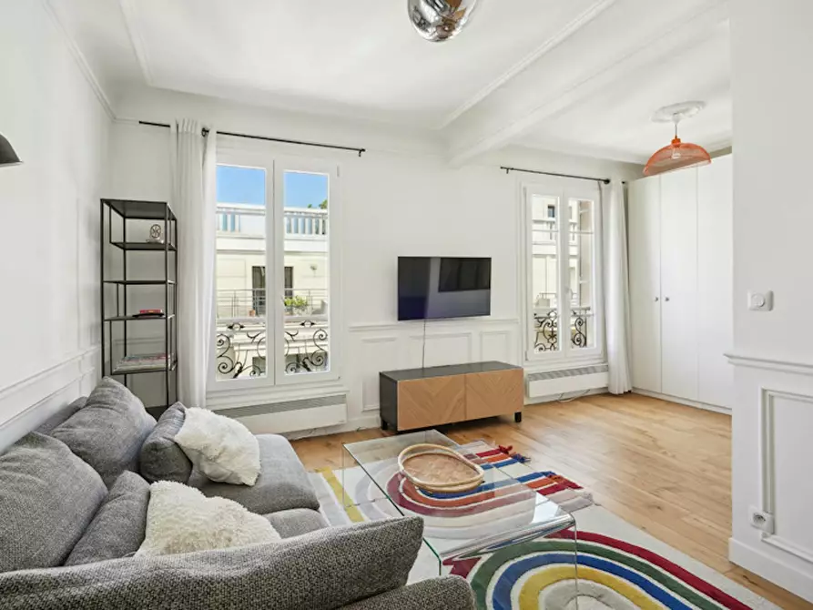 Immagine 3 di Appartamento in affitto  in Rue Louis Rouquier a Levallois-Perret