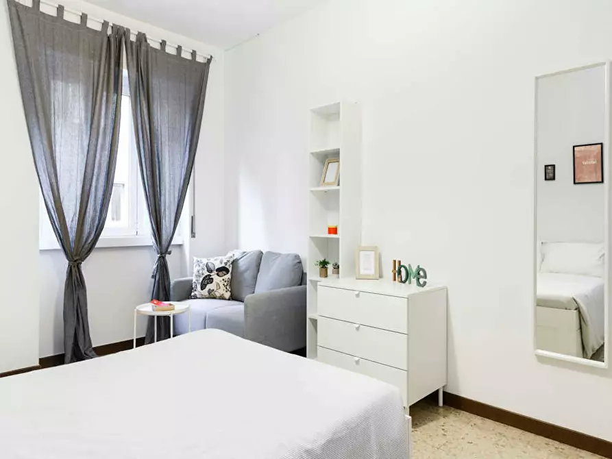 Immagine 3 di Camera in affitto  in Via Melchiorre Delfico a Milano