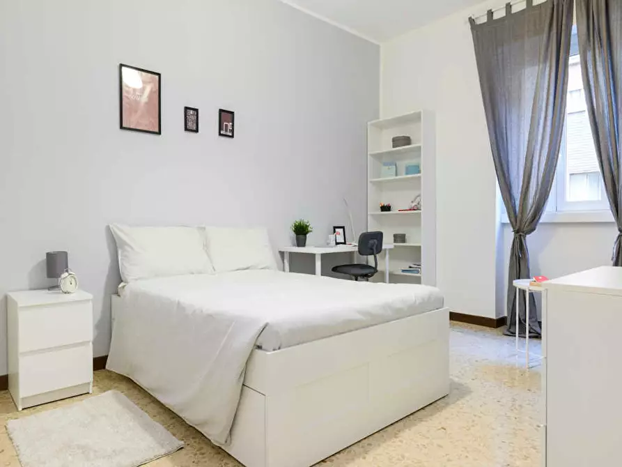 Immagine 1 di Camera in affitto  in Via Melchiorre Delfico a Milano