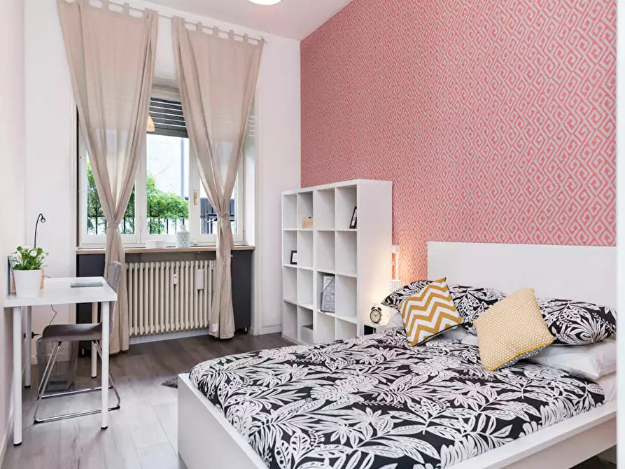 Immagine 2 di Camera in affitto  in Via Guglielmo Röntgen a Milano