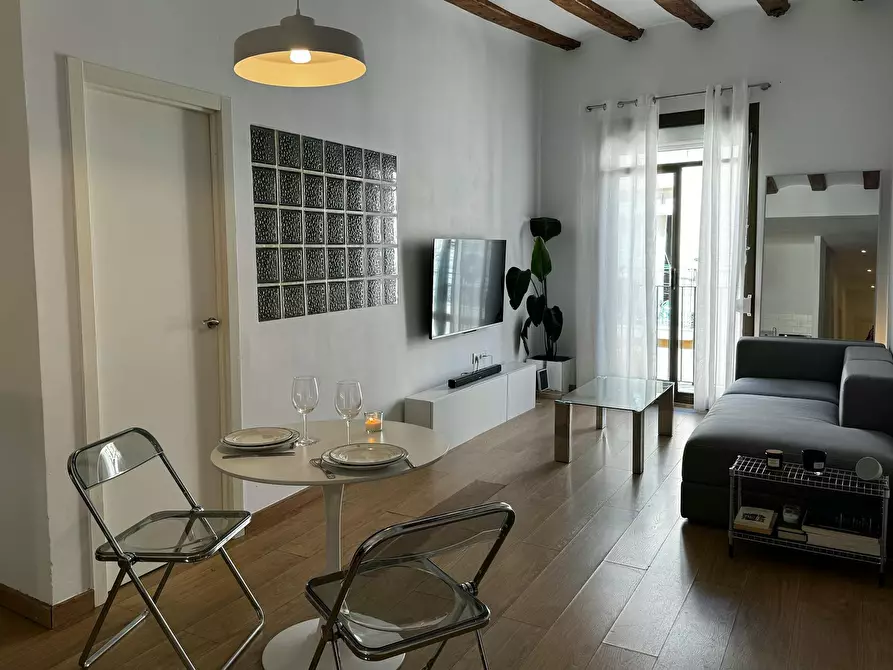 Immagine 2 di Appartamento in affitto  in Carrer de Sant Bertran a Barcelona