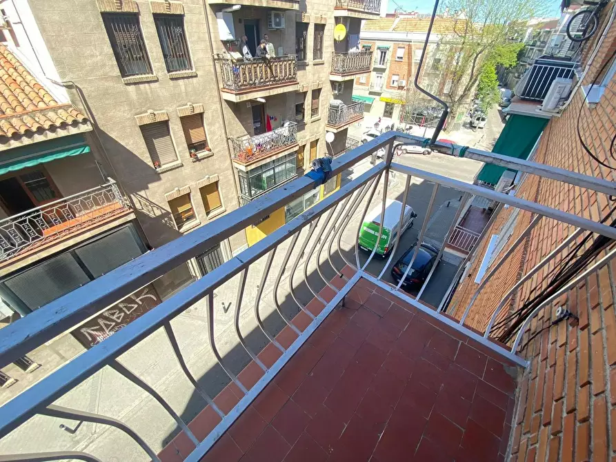 Immagine 5 di Camera in affitto  in Calle de Albino Hernández Lázaro a Madrid