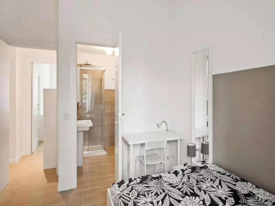 Immagine 3 di Camera in affitto  in Viale Legioni Romane a Milano