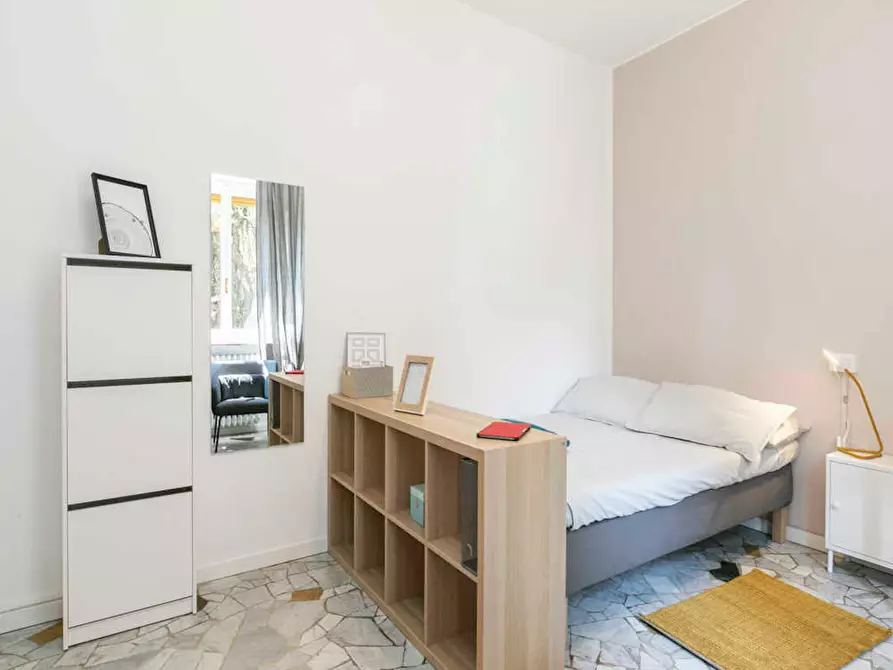 Immagine 6 di Camera in affitto  in Via Francesco Primaticcio a Milano