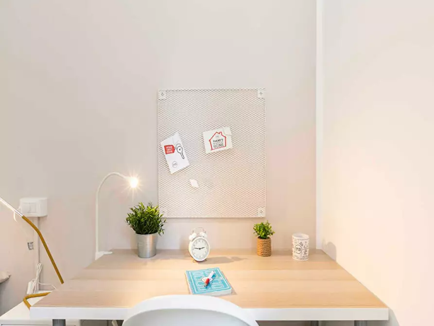 Immagine 10 di Camera in affitto  in Via Francesco Primaticcio a Milano