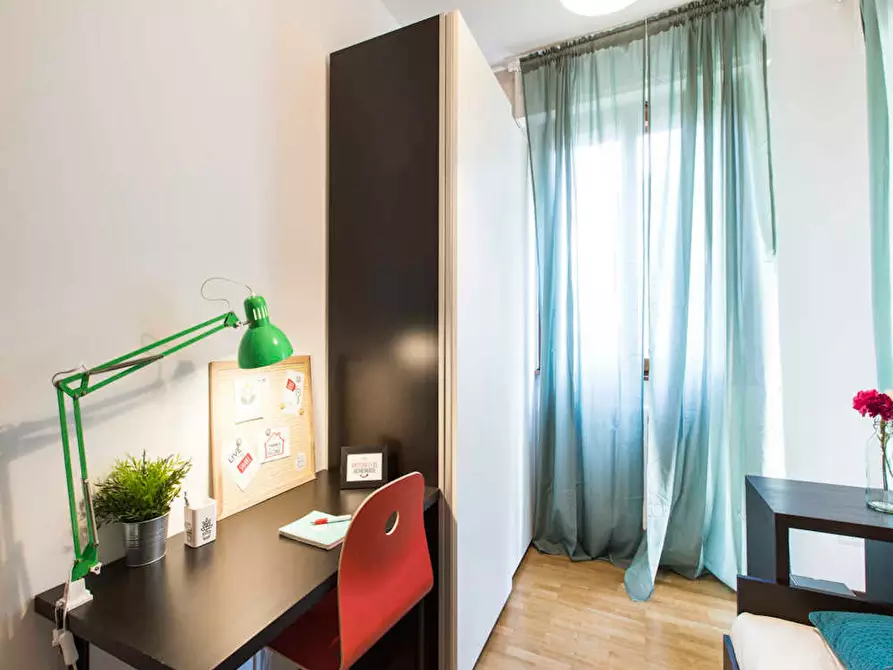 Immagine 6 di Camera in affitto  in Via Rubens a Milano