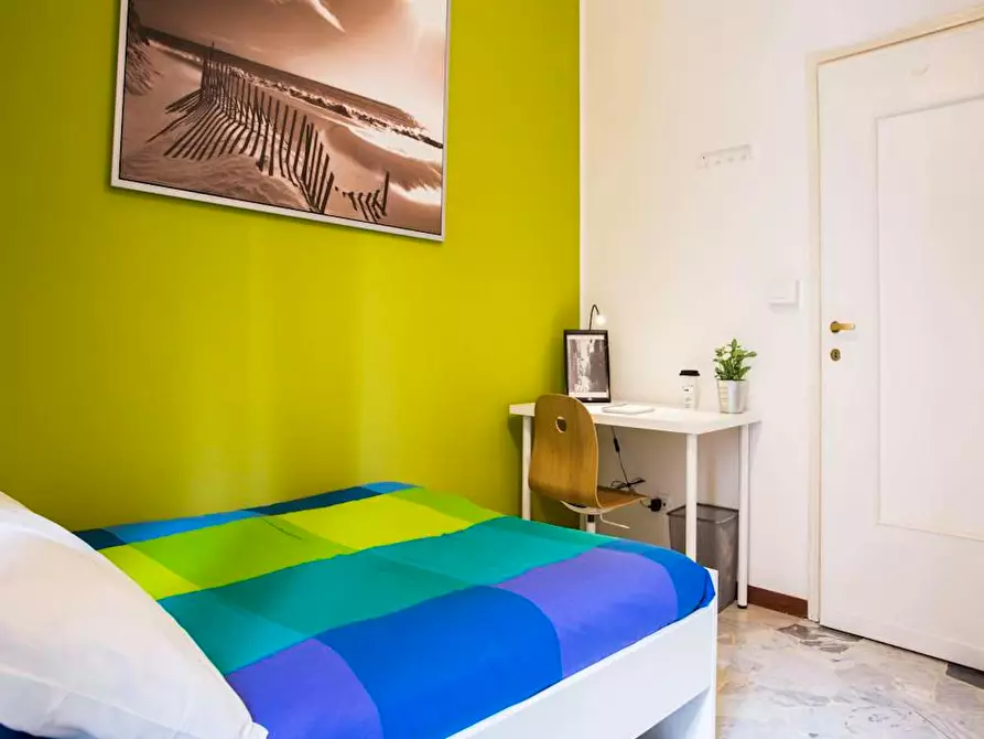 Immagine 1 di Camera in affitto  in Via Salvatore Barzilai a Milano