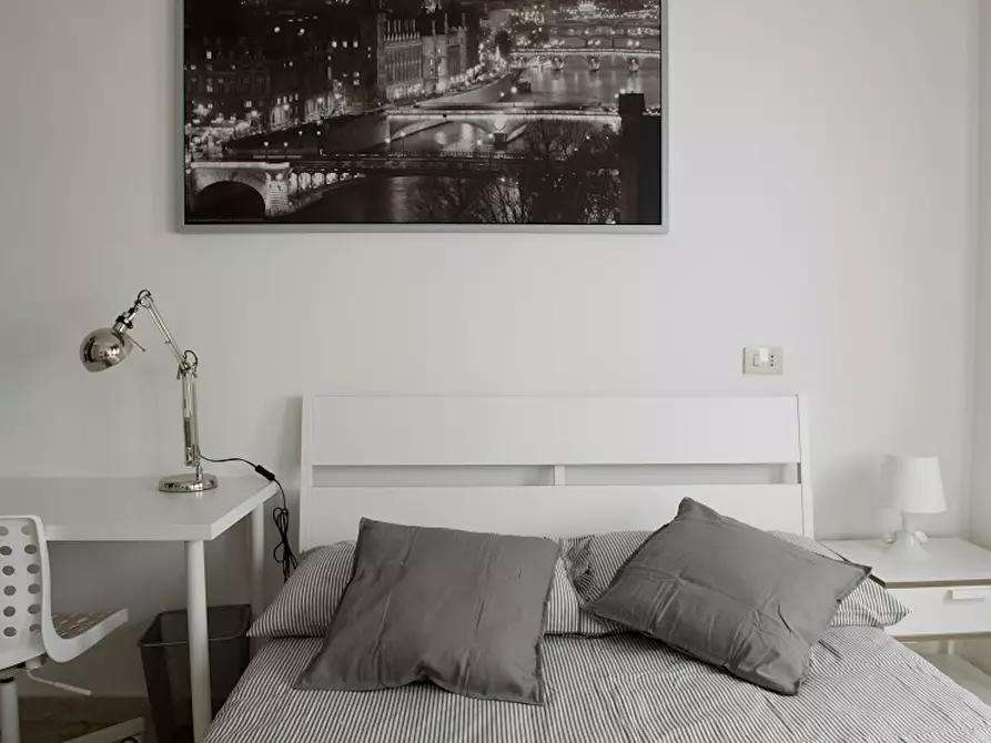 Immagine 3 di Camera in affitto  in Viale Piceno a Milano