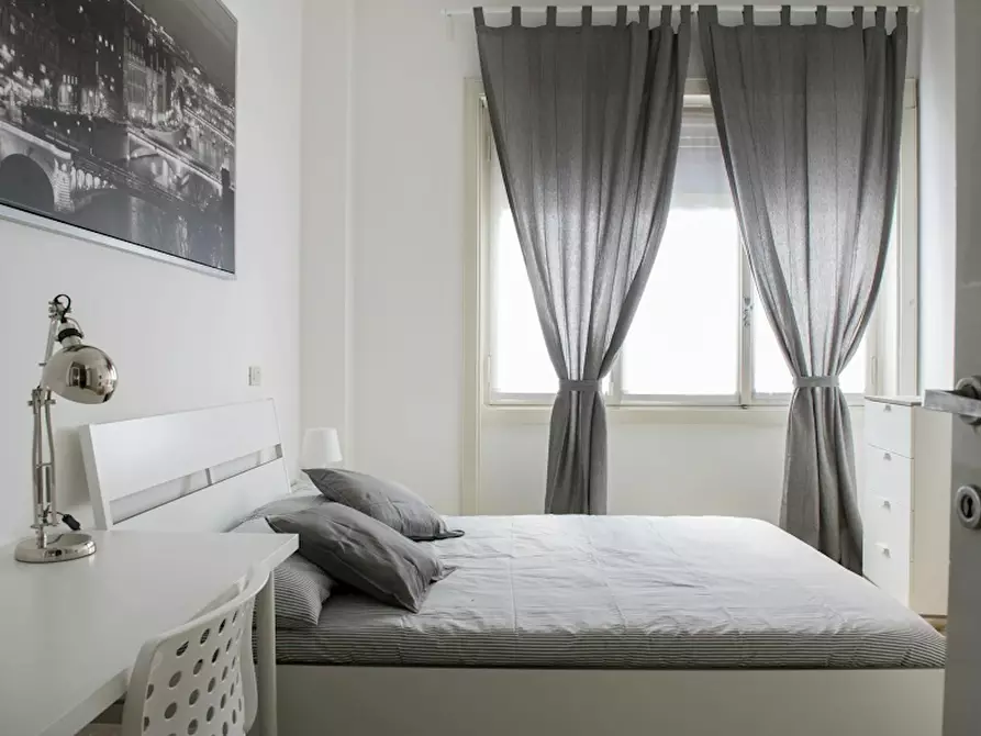 Immagine 1 di Camera in affitto  in Viale Piceno a Milano