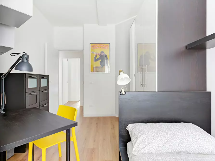 Immagine 3 di Camera in affitto  in Via Stromboli a Milano