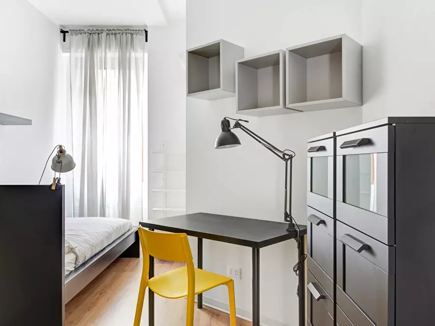 Immagine 2 di Camera in affitto  in Via Stromboli a Milano