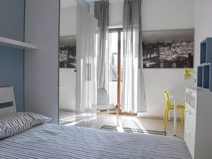 Immagine 9 di Camera in affitto  in Via Curtatone a Milano