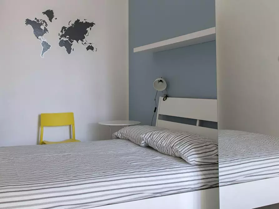 Immagine 6 di Camera in affitto  in Via Curtatone a Milano