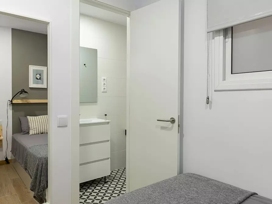 Immagine 4 di Camera in affitto  in Carrer de Balmes a Barcelona