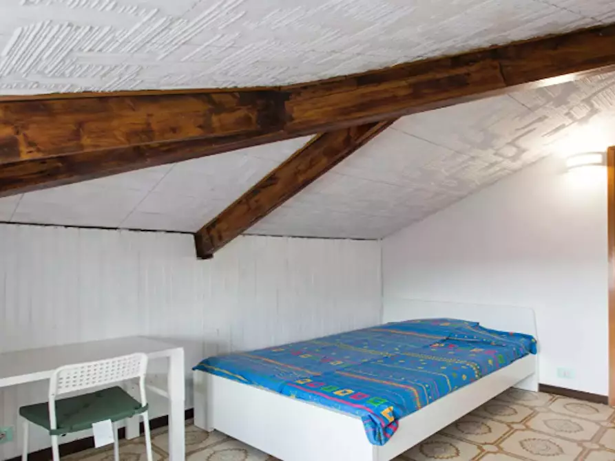 Immagine 3 di Camera in affitto  in Via Pietro Venino a Cologno Monzese