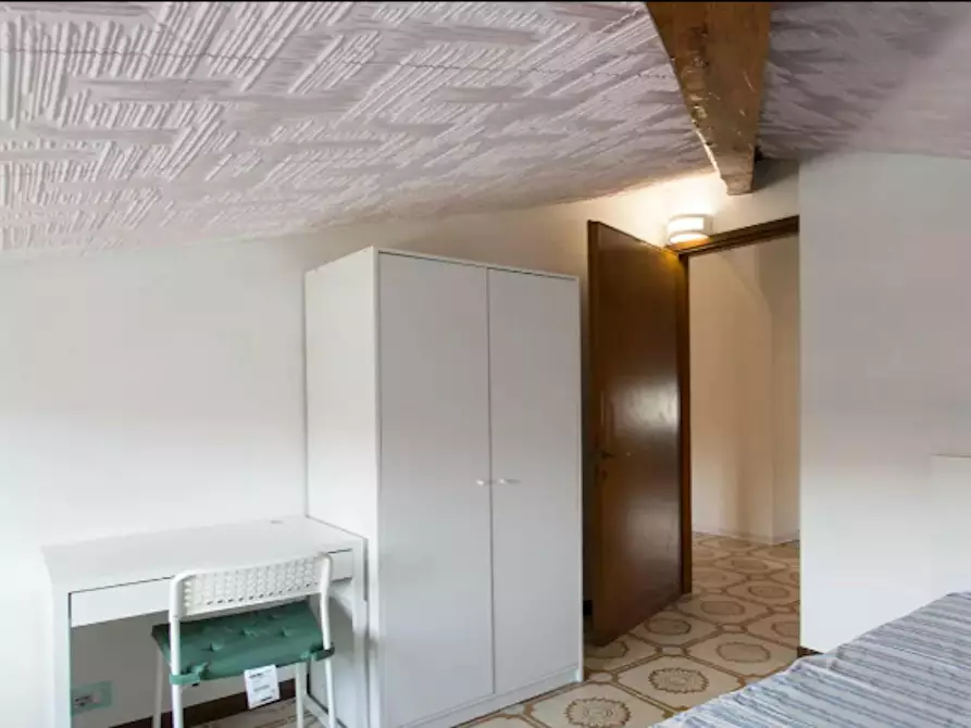 Immagine 3 di Camera in affitto  in Via Pietro Venino a Cologno Monzese