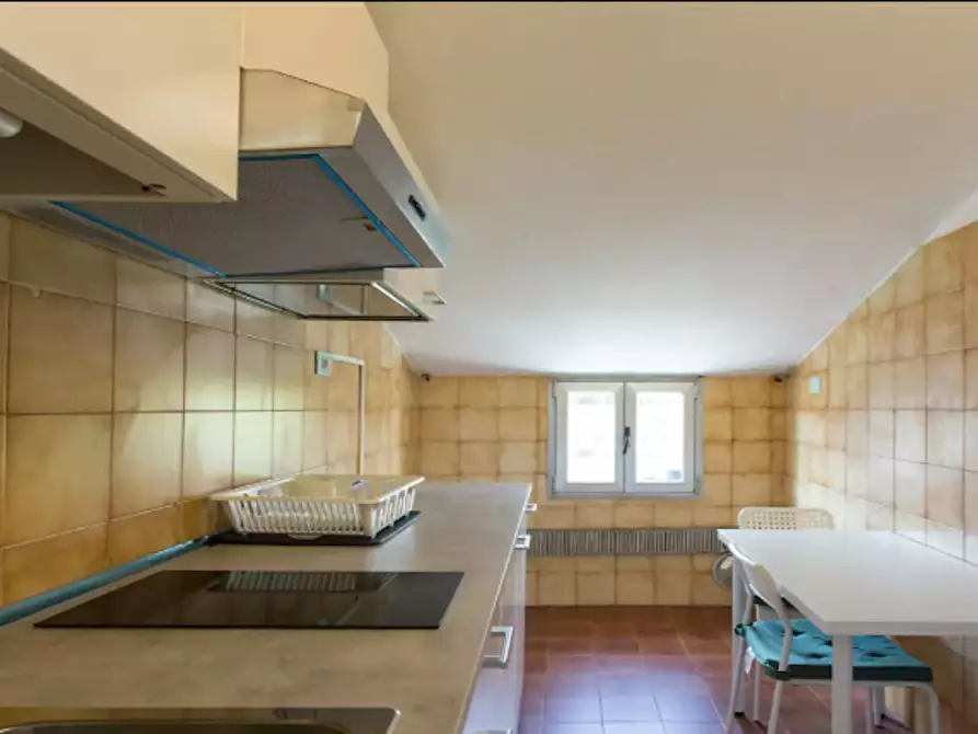 Immagine 4 di Camera in affitto  in Via Pietro Venino a Cologno Monzese