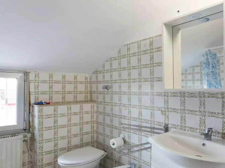 Immagine 9 di Camera in affitto  in Via Pietro Venino a Cologno Monzese