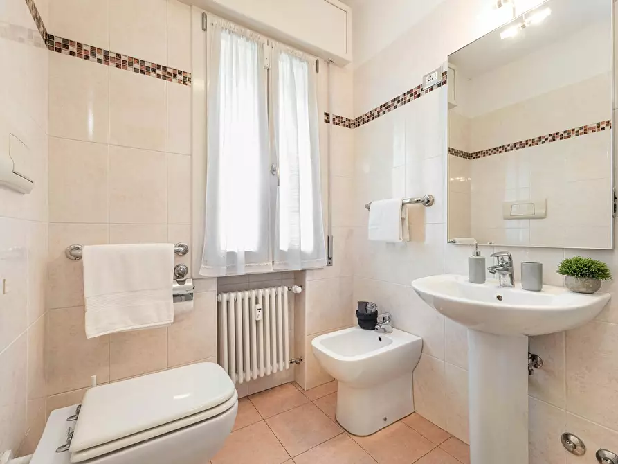 Immagine 8 di Camera in affitto  in Via Curzola a Padova