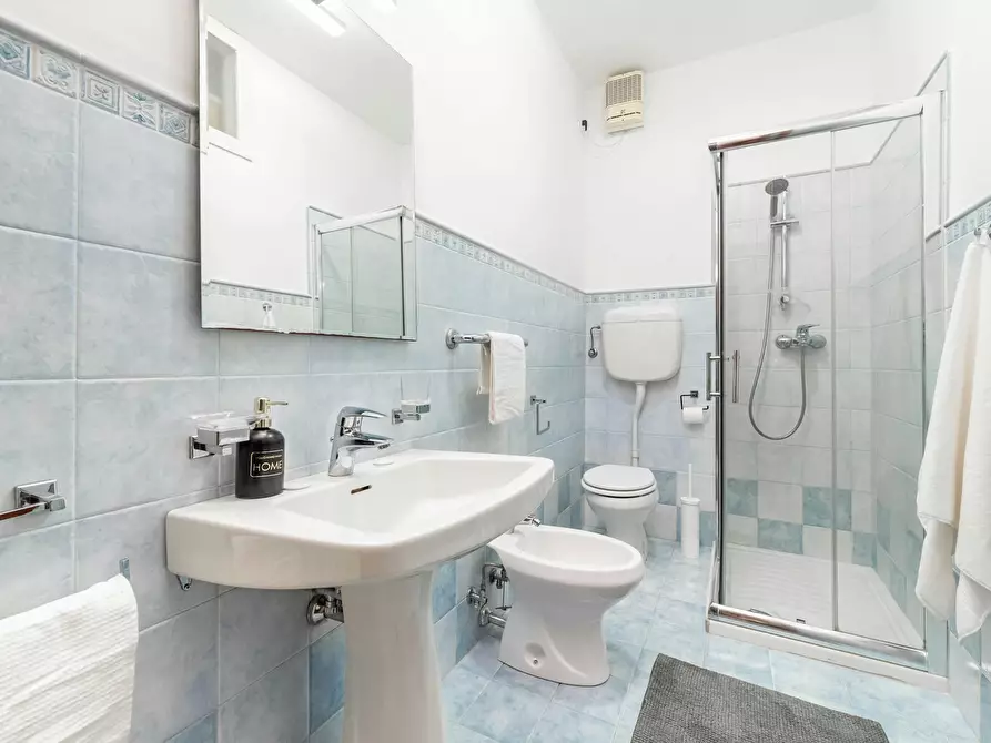 Immagine 6 di Camera in affitto  in Via Curzola a Padova