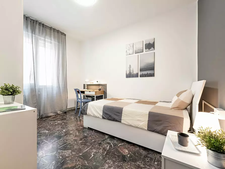 Immagine 3 di Camera in affitto  in Via Curzola a Padova