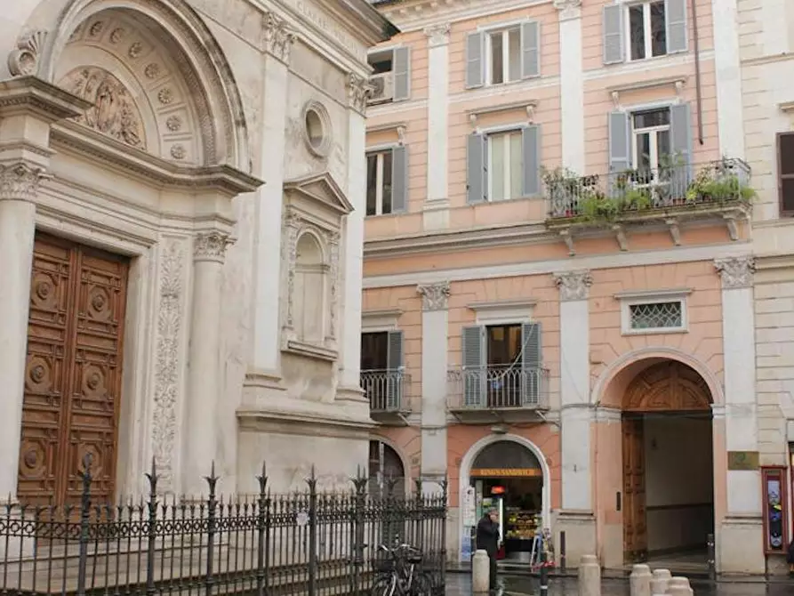 Immagine 10 di Appartamento in affitto  in Piazza di Santa Chiara a Roma