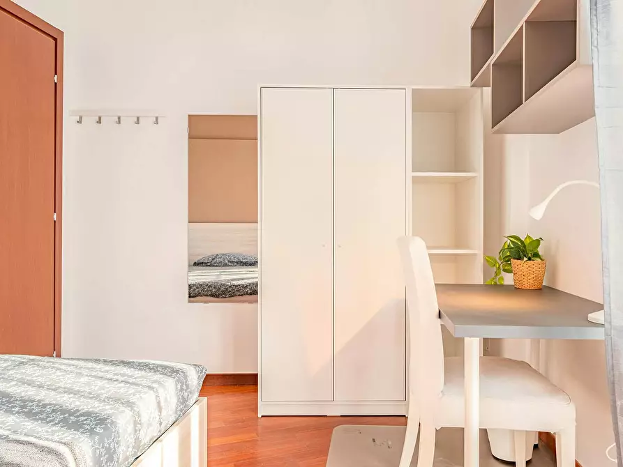 Immagine 4 di Camera in affitto  in Via Santa Rita da Cascia a Milano